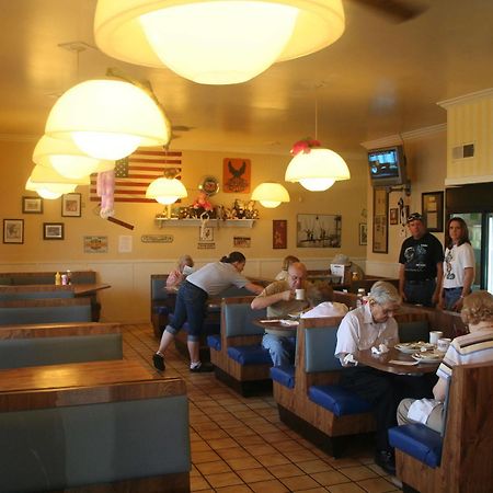 King'S Inn Huntsville Εξωτερικό φωτογραφία